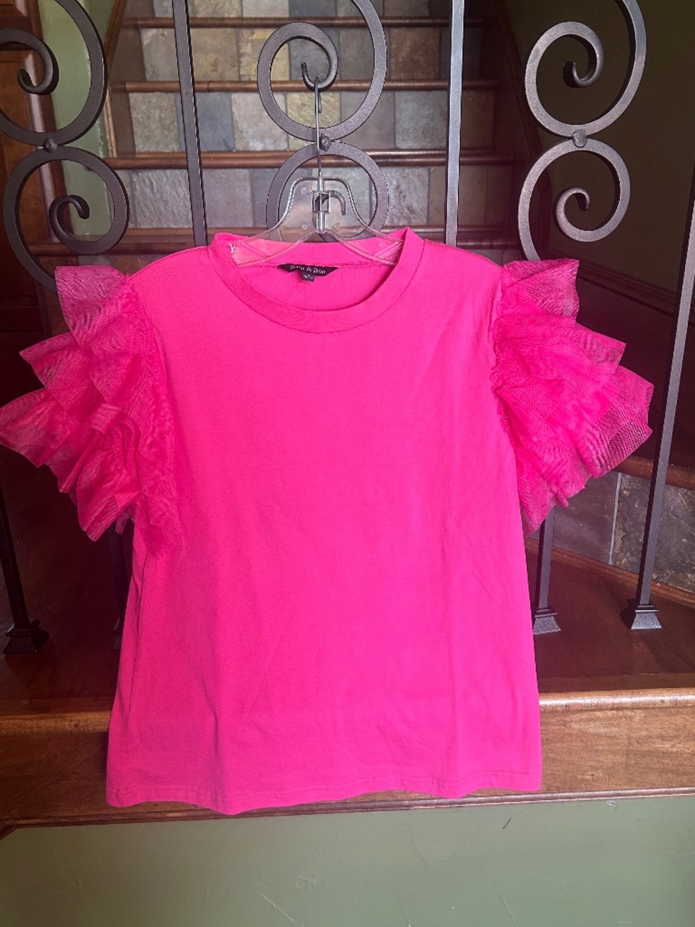 Hot pink t-shirt with tulle sleeves, size small